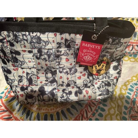 NWOT Disney Harveys Mickey Mouse Loves Minnie Mouse Sketch Seat belt Bag - Picture 2 of 6